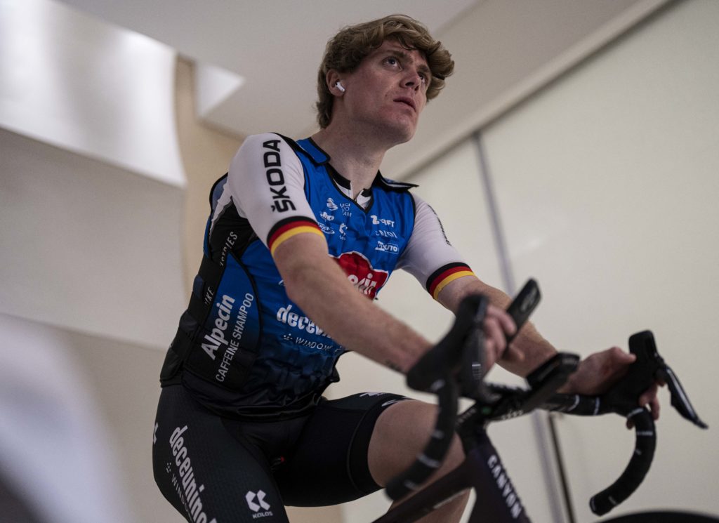 Jason Osborne belegte bei der E-Cycling-Weltmeisterschaft  2023 Platz zwei